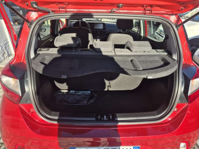 HYUNDAI i10 usata, con Fari LED