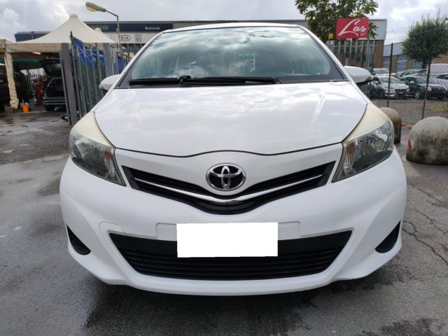 TOYOTA Yaris usata, con Airbag