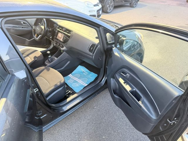 KIA Rio usata 23