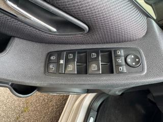 MERCEDES-BENZ A 180 usata, con Fendinebbia