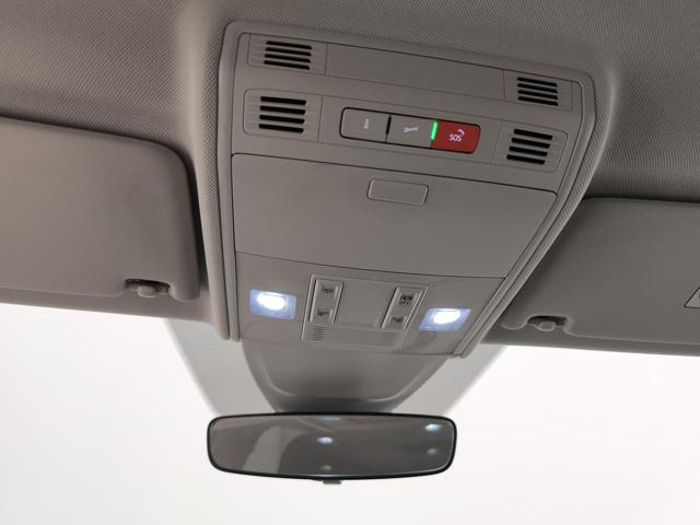 VOLKSWAGEN Taigo usata, con Touch screen