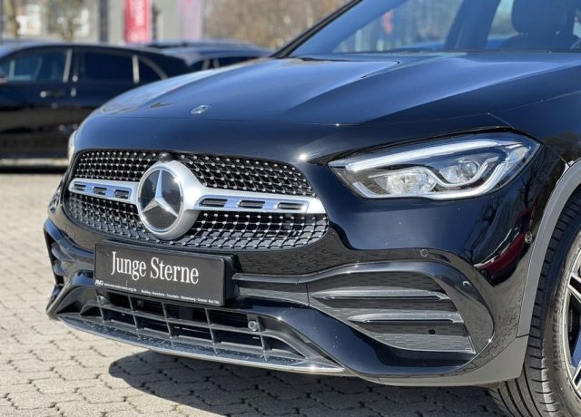 MERCEDES-BENZ GLA 220 usata, con Boardcomputer