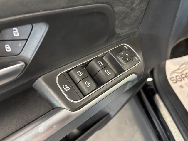 MERCEDES-BENZ GLB 200 usata, con Luci diurne LED