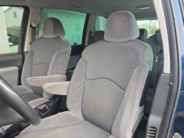 PEUGEOT 807 usata, con Climatizzatore automatico, 4 zone