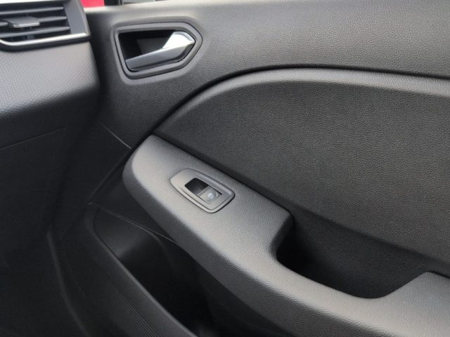 RENAULT Clio usata, con Airbag testa