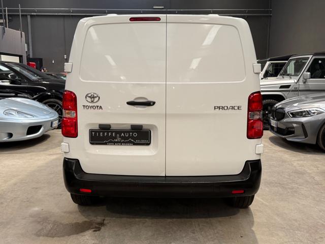 TOYOTA Proace usata, con Autoradio