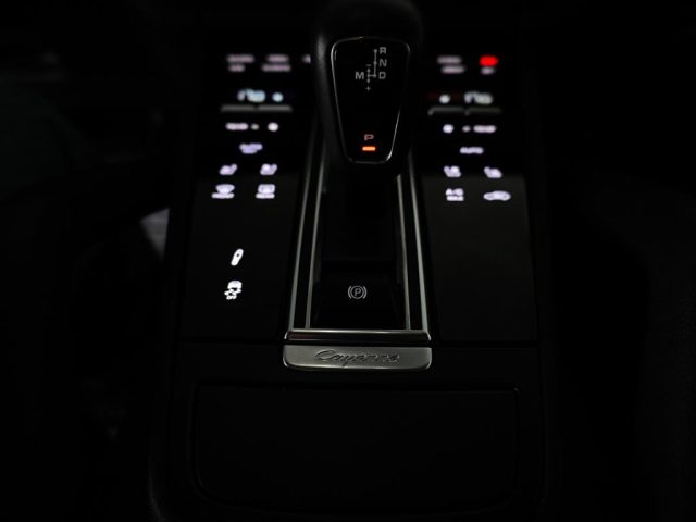 PORSCHE Cayenne usata, con Volante multifunzione