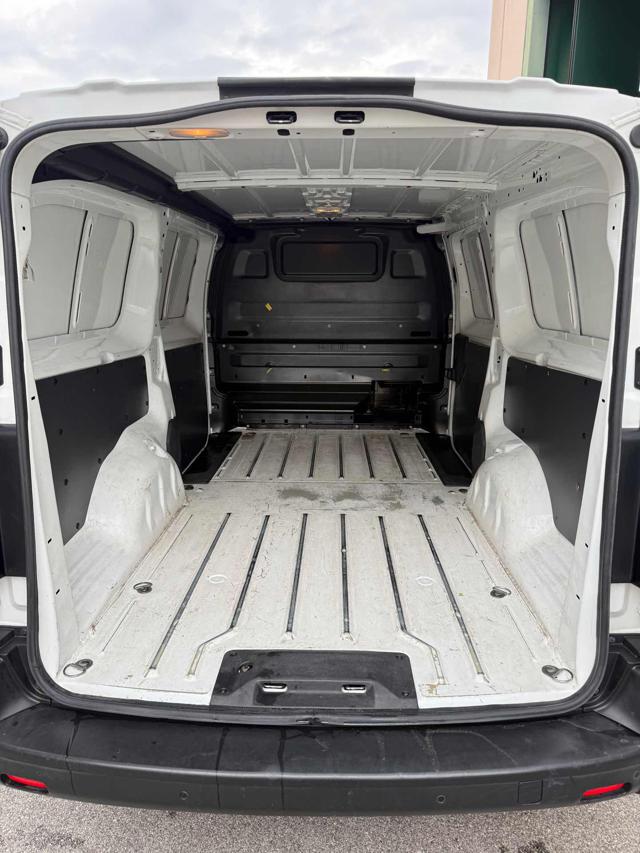 PEUGEOT Expert usata, con ESP