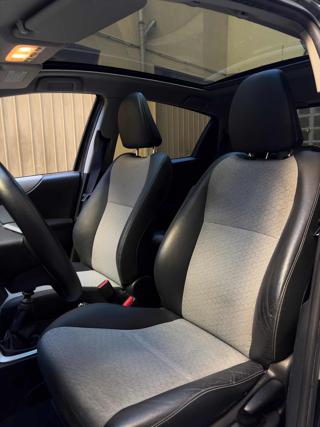 TOYOTA Yaris usata, con Alzacristalli elettrici