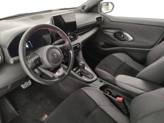 TOYOTA Yaris usata, con Cerchi in lega