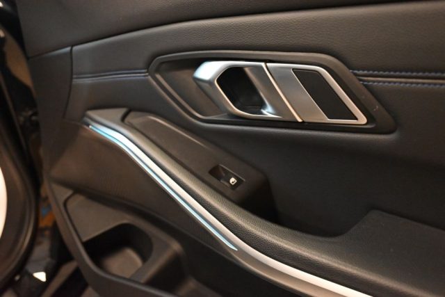 BMW 330 usata 139