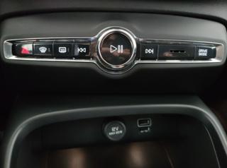 VOLVO XC40 usata, con USB