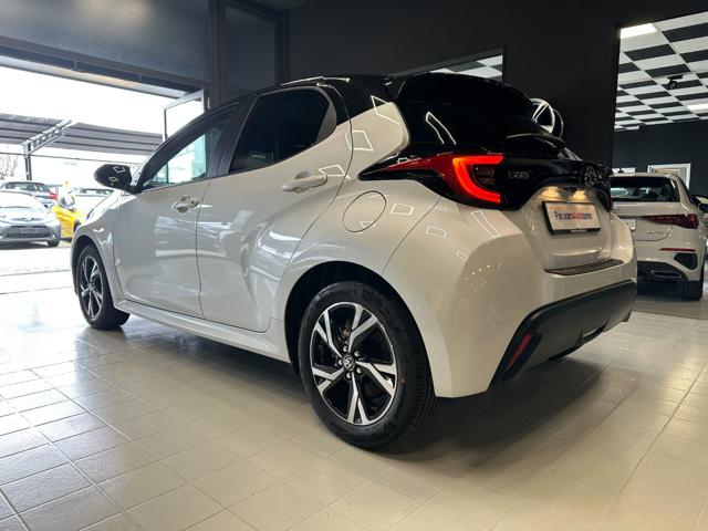 TOYOTA Yaris usata, con Alzacristalli elettrici