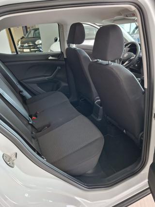 VOLKSWAGEN T-Cross usata, con USB