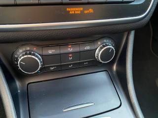 MERCEDES-BENZ GLA 200 usata, con Telecamera per parcheggio assistito