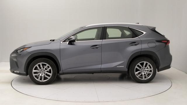 LEXUS NX 300h usata, con Airbag