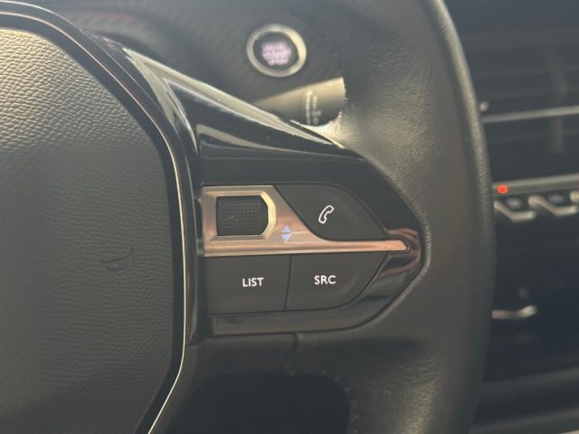 PEUGEOT 208 usata, con Sedile posteriore sdoppiato