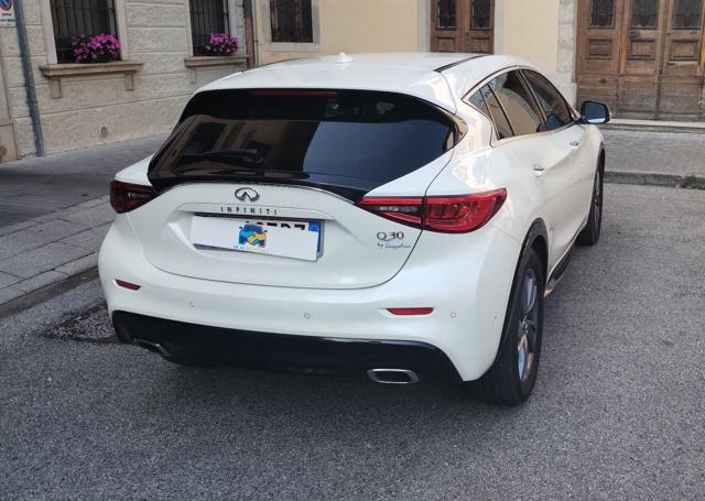 INFINITI Q30 usata, con ESP