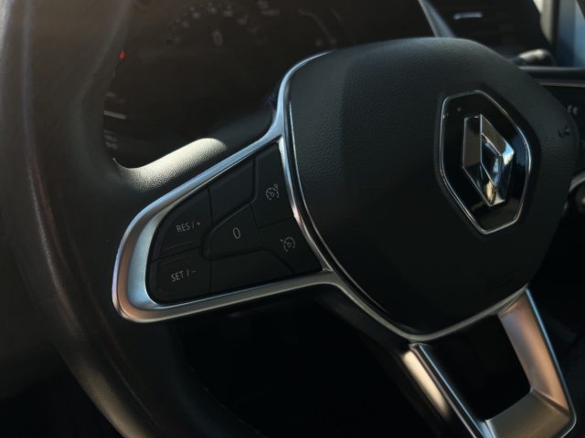 RENAULT Captur usata, con Autoradio digitale