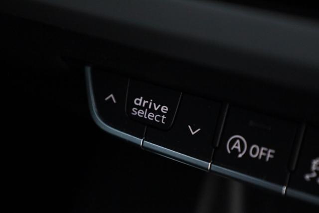 AUDI A4 usata, con Hill holder