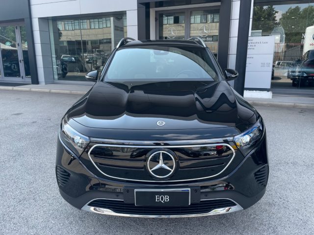 MERCEDES-BENZ EQB usata, con USB