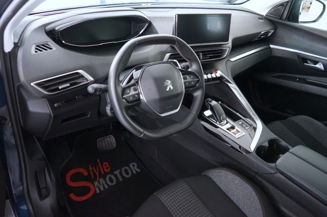 PEUGEOT 5008 usata, con Autoradio