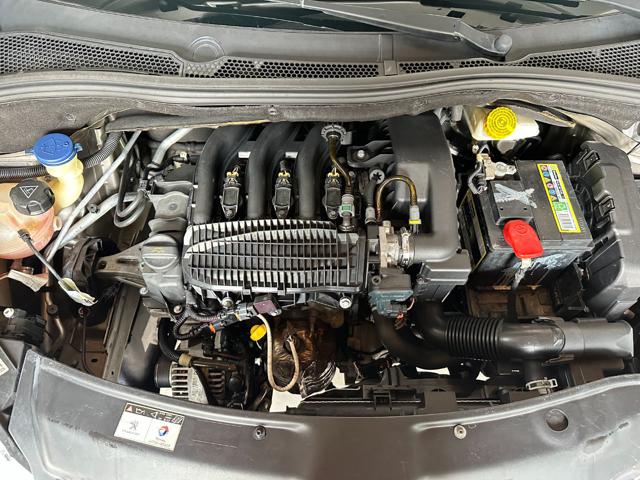PEUGEOT 208 usata, con Volante in pelle