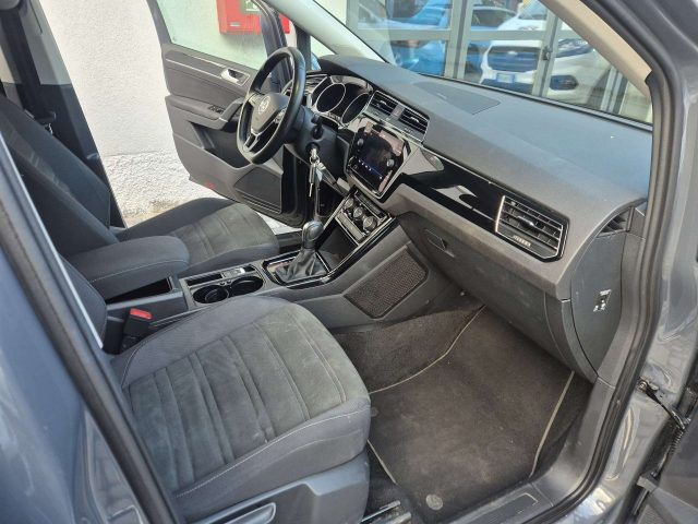 VOLKSWAGEN Touran usata, con Park Distance Control