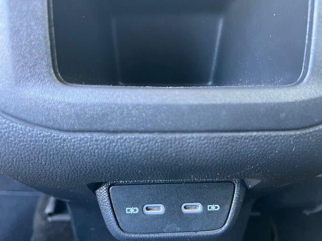 VOLKSWAGEN T-Cross usata, con Autoradio