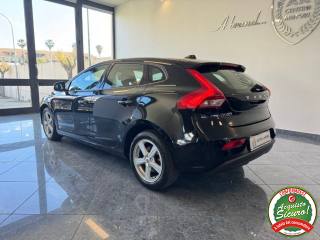 VOLVO V40 usata, con Autoradio