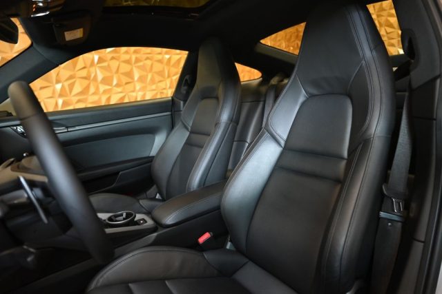 PORSCHE 992 usata 30