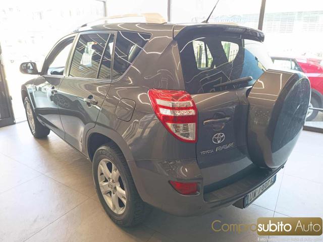 TOYOTA RAV 4 MY23 usata, con Airbag Passeggero