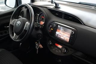 TOYOTA Yaris usata 23