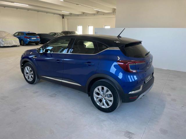 RENAULT Captur usata, con Autoradio