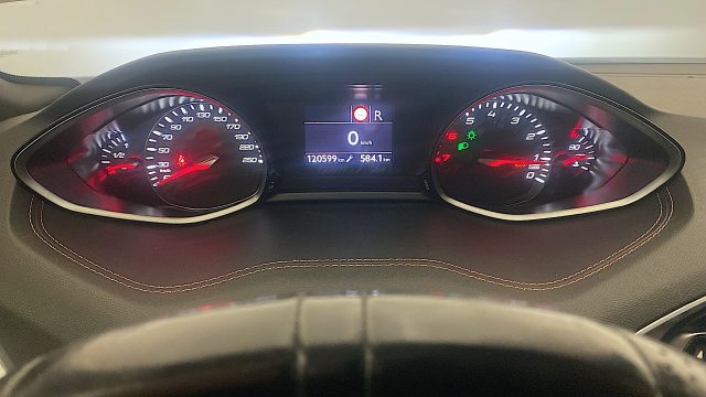 PEUGEOT 308 usata, con Servosterzo