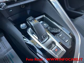 PEUGEOT 3008 usata, con Leve al volante