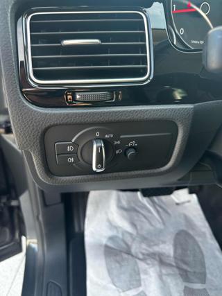 VOLKSWAGEN Touareg usata, con Fendinebbia