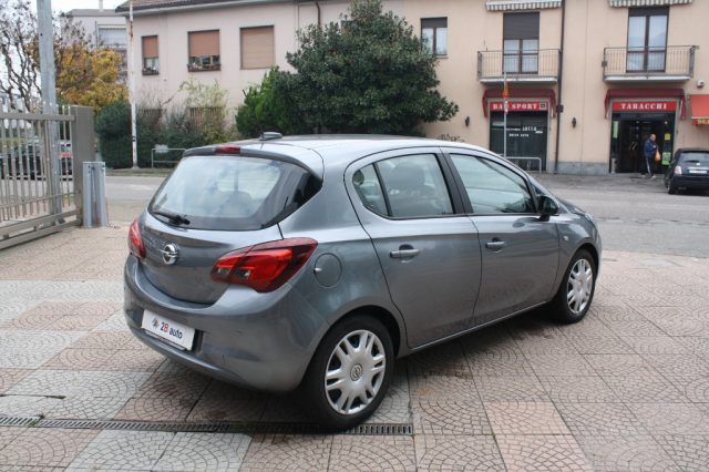 OPEL Corsa usata, con Autoradio