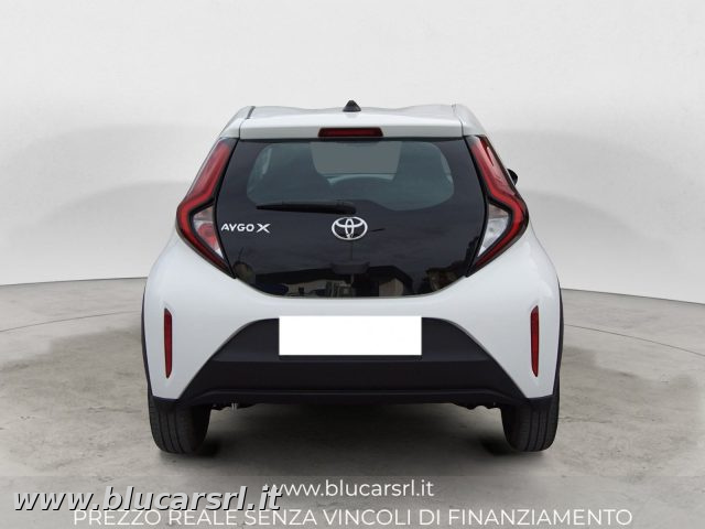 TOYOTA Aygo X usata, con Autoradio