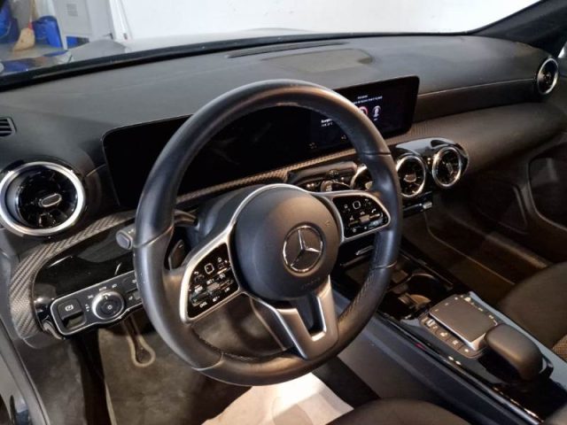 MERCEDES-BENZ CLA 180 usata, con Cerchi in lega