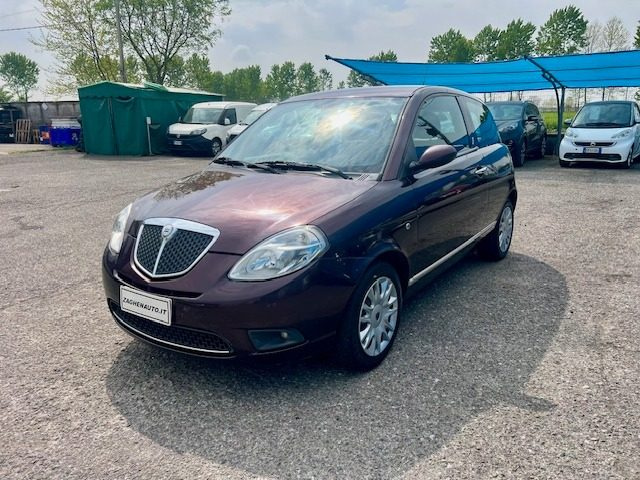 LANCIA Ypsilon usata, con Airbag