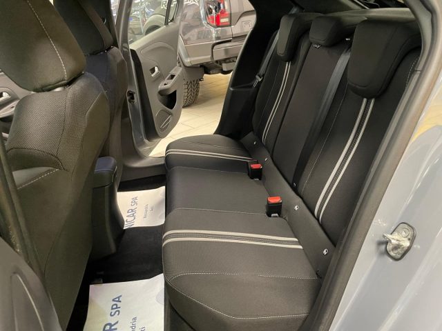 OPEL Corsa usata, con Leve al volante