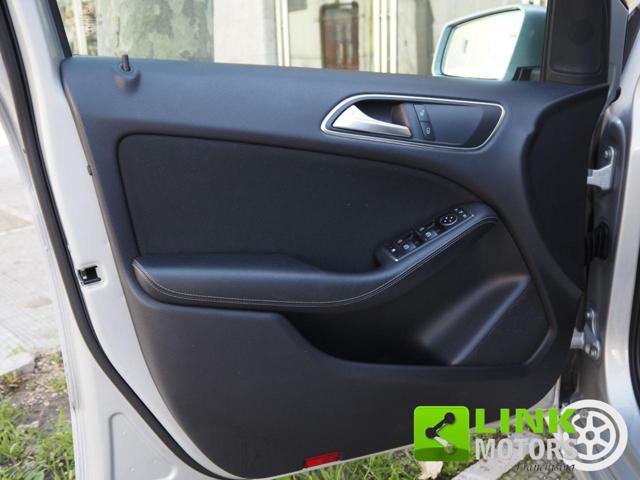 MERCEDES-BENZ B 180 usata, con Specchietti laterali elettrici
