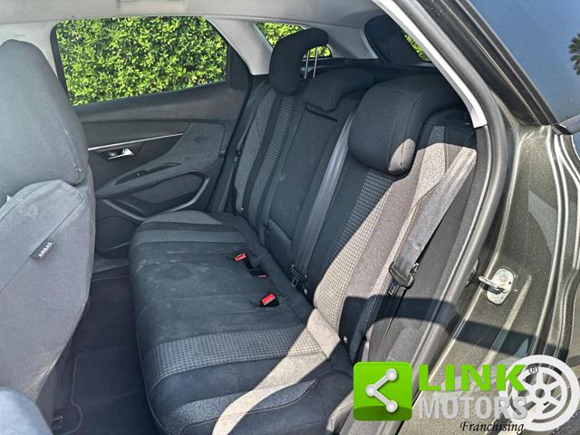PEUGEOT 3008 usata, con USB
