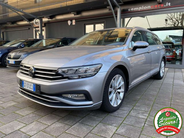 VOLKSWAGEN Passat Variant usata, con Airbag