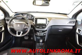 PEUGEOT 2008 usata, con Autoradio