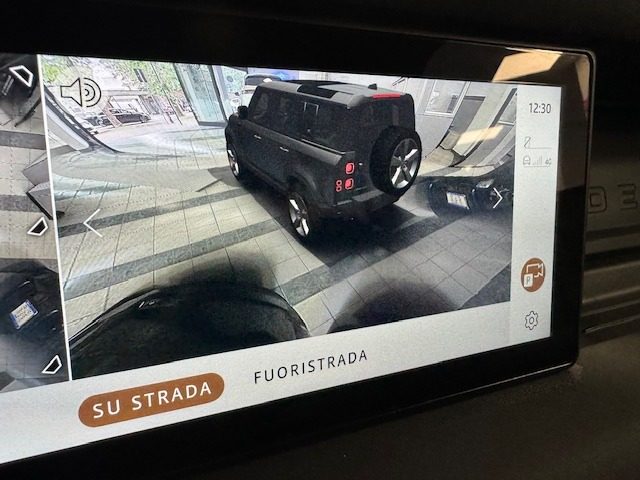 LAND ROVER Defender usata, con Volante in pelle
