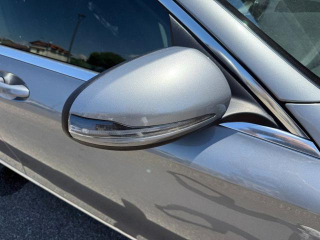 MERCEDES-BENZ C 200 usata, con Sensori di parcheggio anteriori