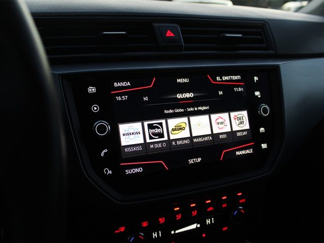 SEAT Arona usata, con Autoradio digitale