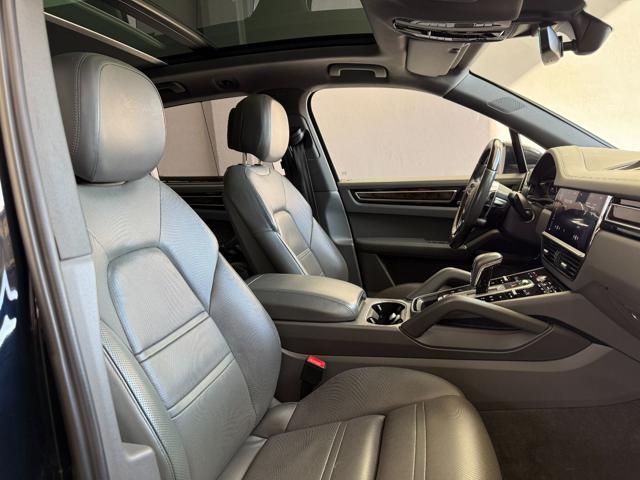 PORSCHE Cayenne usata, con Autoradio